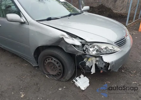 2005 Toyota Camry Le from USA, damaged, VIN 4T1BE32K95U952355
